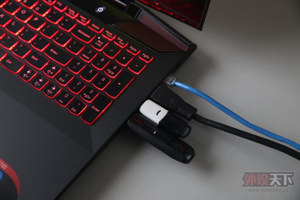 skylake�µı뺷СY��Lenovo ���� Y700���� �������