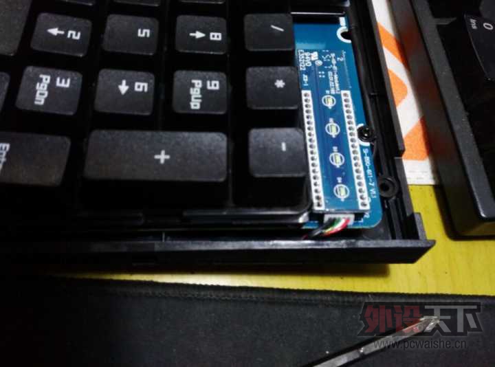 ���˸������������