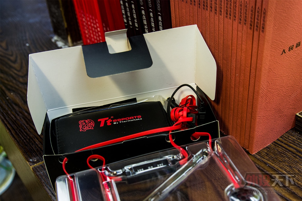 ұ桿ݶ Ttesports ISURUS Proʽ