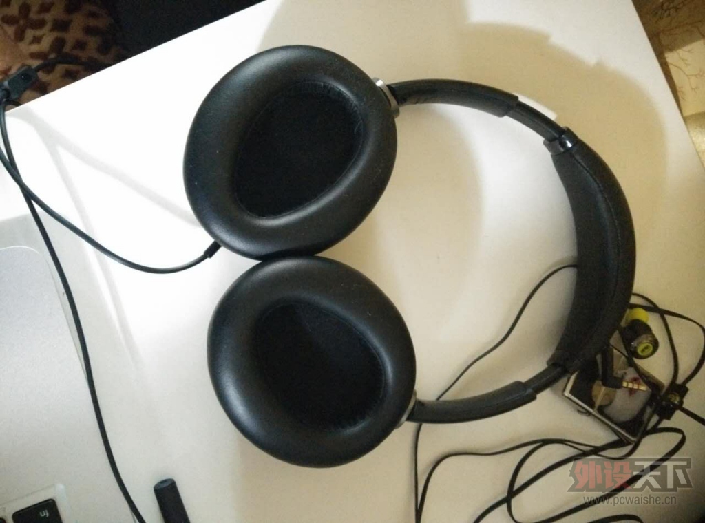 ���Ϻ��������޼�G700S,��SONY�� MDR-10R ,Ӣΰ�����