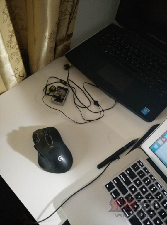 ���Ϻ��������޼�G700S,��SONY�� MDR-10R ,Ӣΰ�����