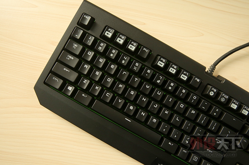 ȥ���갴�� Razer���ߺڹѸ�֩���ռ���2016�ױ�