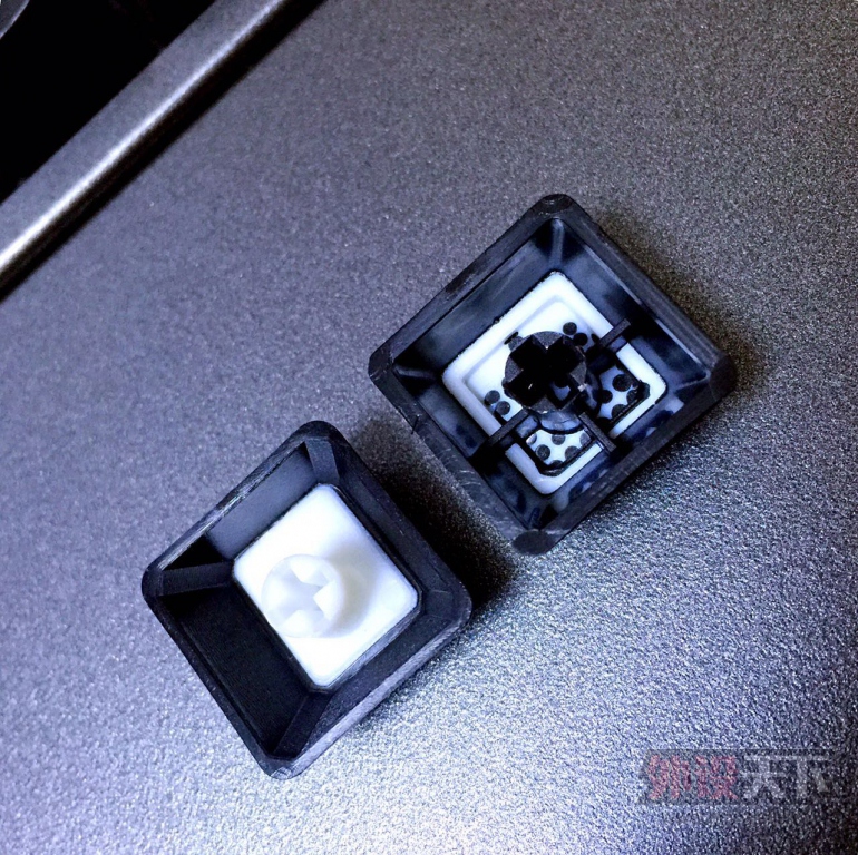 ������꡿˫һһ�ڶ��� Deck 108 Hassium Pro