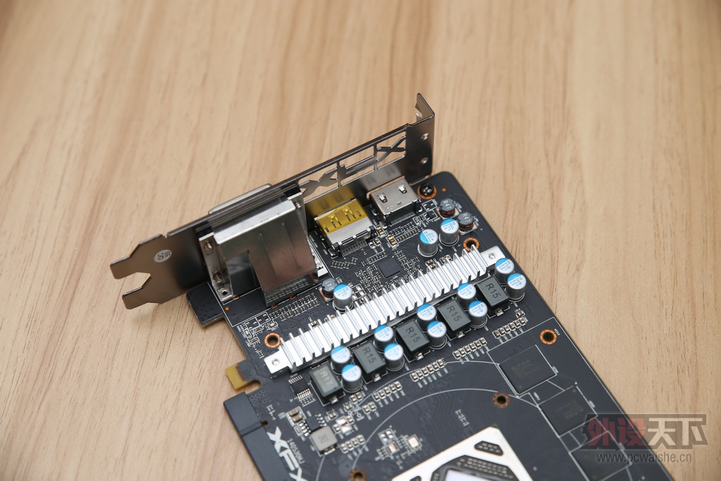 XFX R9 380X�Կ� ��⣬����ʵ��