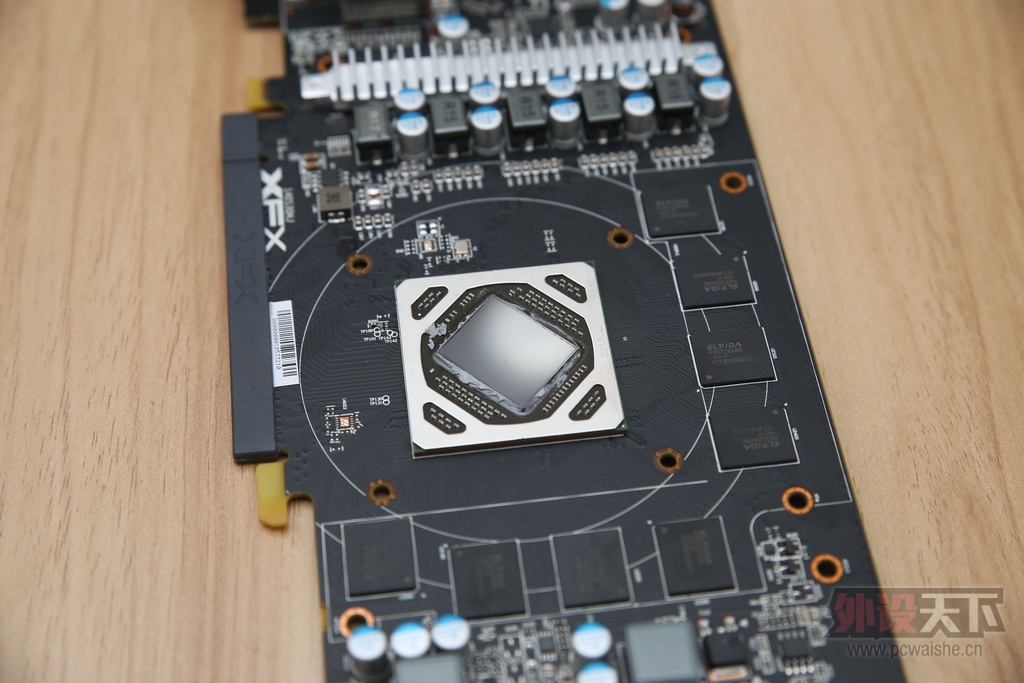 XFX R9 380X�Կ� ��⣬����ʵ��