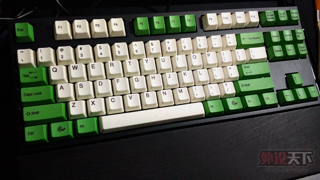 ���½���FC750R��ɫ���� ��ħ��Ѽ������108��������ñ 880��˳��½��