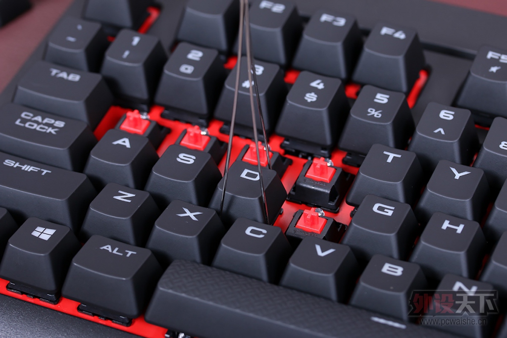 STRAFE ͽ顿Լ汸ḷ́