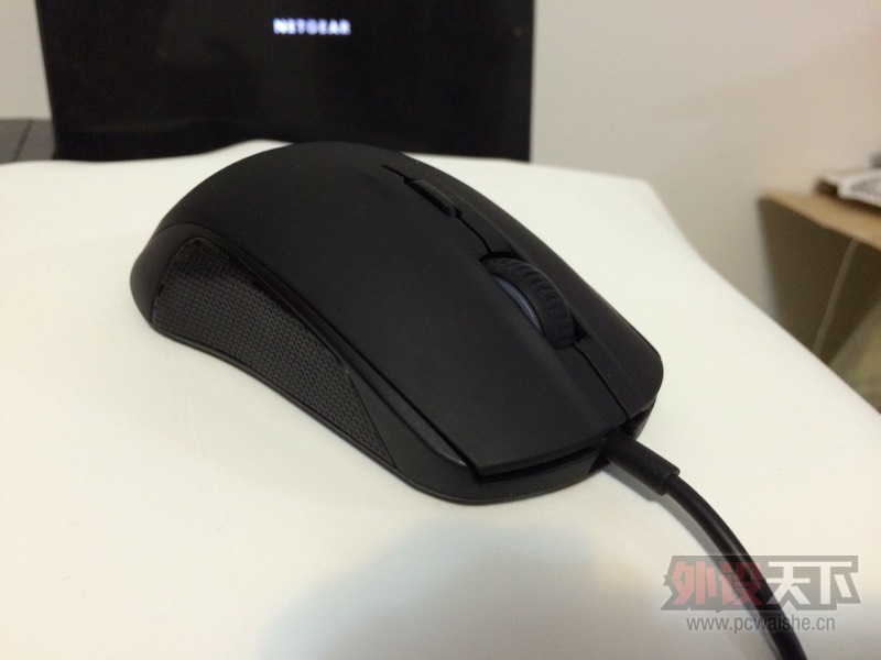 ���Rival 100����