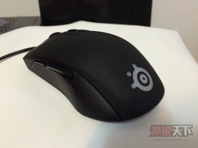 ���Rival 100����