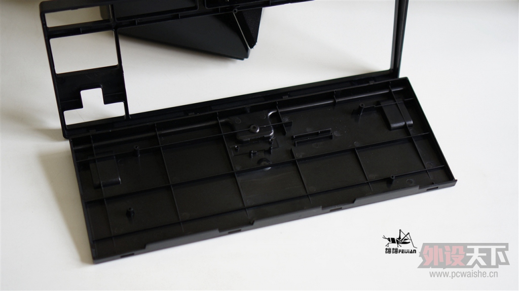 ����Likeyboard�Ĺ��¡���ֻ�غ��ڼ��̶���