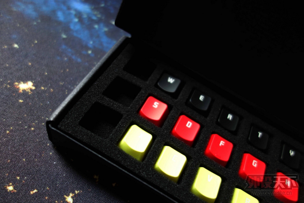 ���ص¹���ɫ��ñ��ͼ����