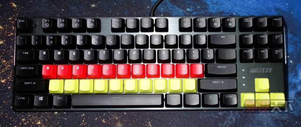 ���ص¹���ɫ��ñ��ͼ����