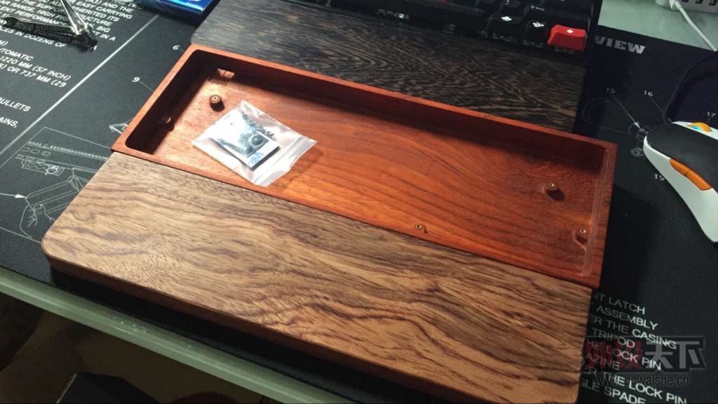 [�ϲ�] POKER2 MKC���̣�˪���ף�KK60ľ������