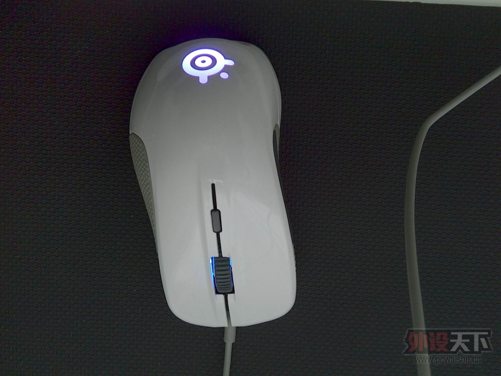 �����ϡ���ɫ����RIVAL��9HD