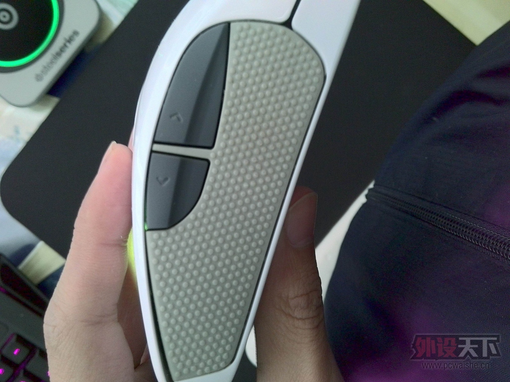 �����ϡ���ɫ����RIVAL��9HD