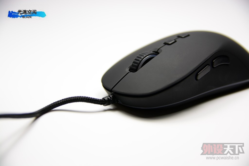 �Գ�����������д��һ�����黳-QPAD DX-20����