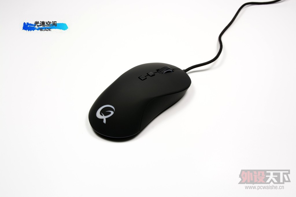 �Գ�����������д��һ�����黳-QPAD DX-20����