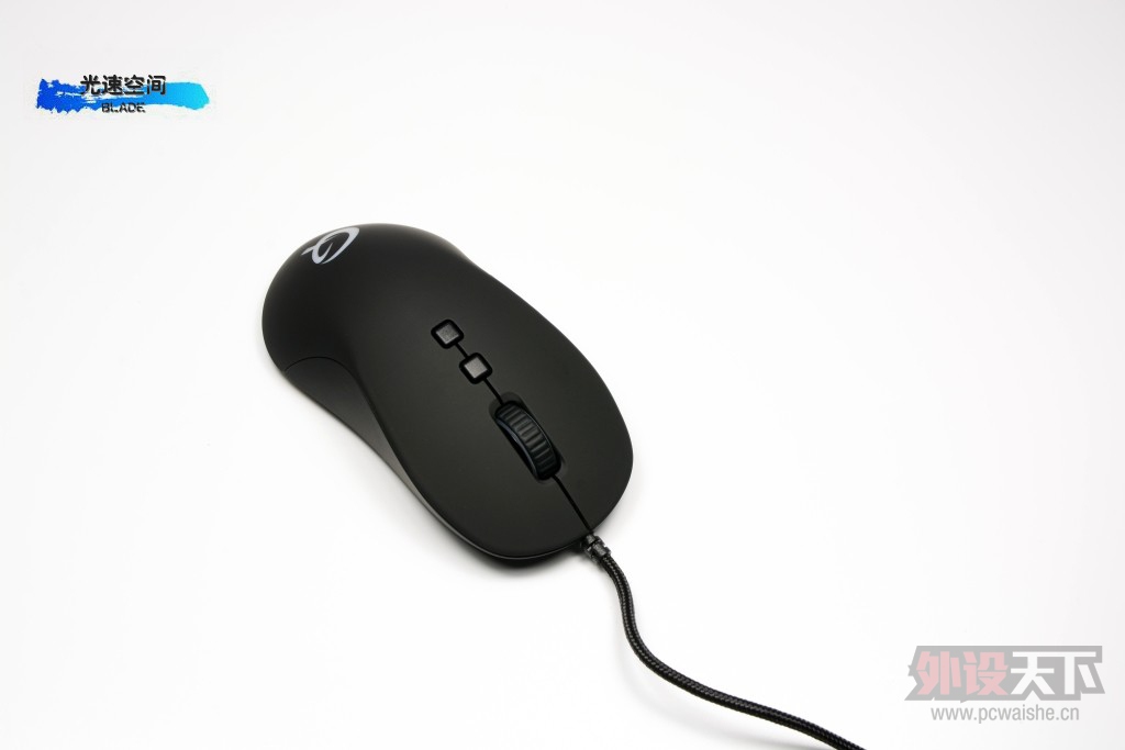 �Գ�����������д��һ�����黳-QPAD DX-20����