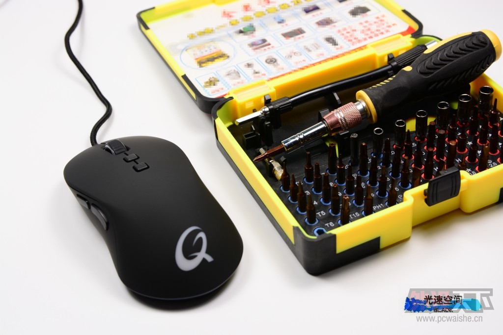 �Գ�����������д��һ�����黳-QPAD DX-20����