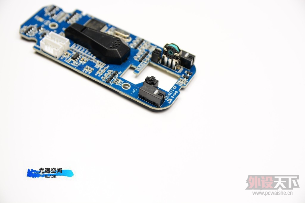 �Գ�����������д��һ�����黳-QPAD DX-20����