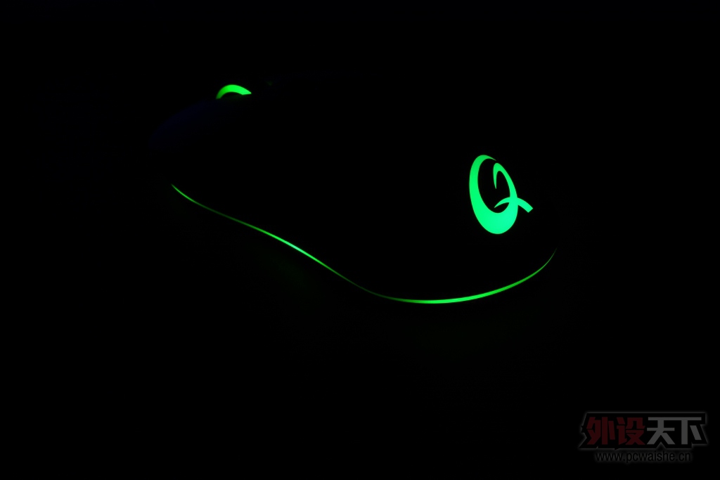 �Գ�����������д��һ�����黳-QPAD DX-20����