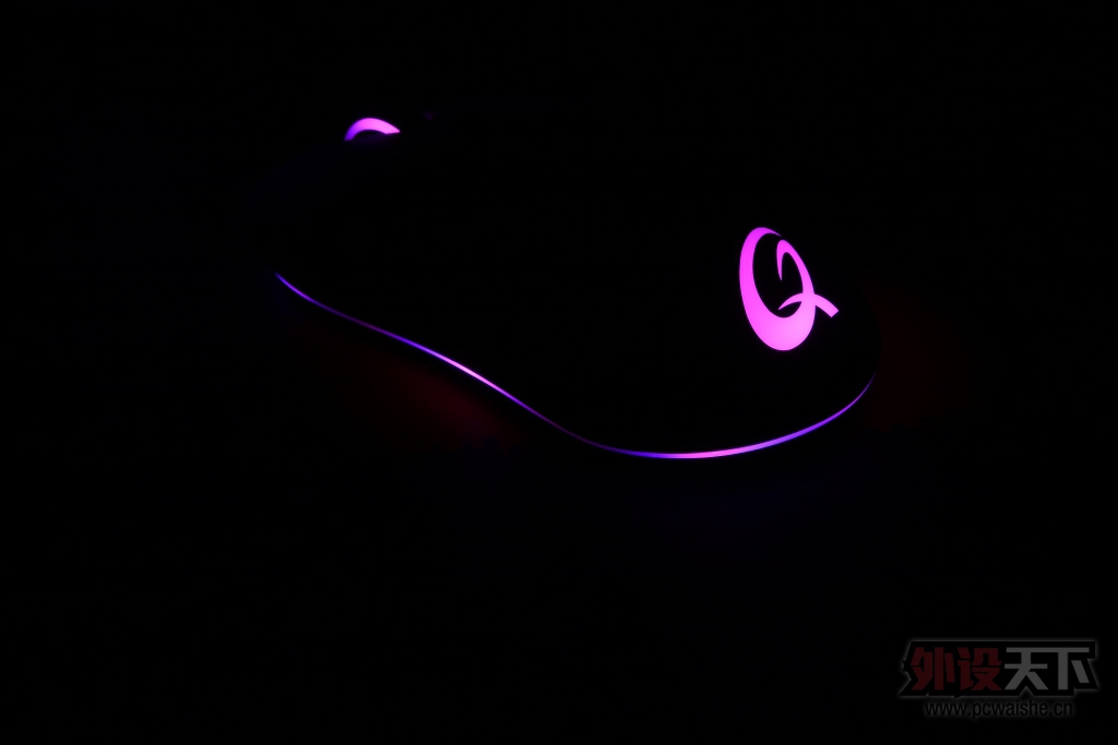 �Գ�����������д��һ�����黳-QPAD DX-20����