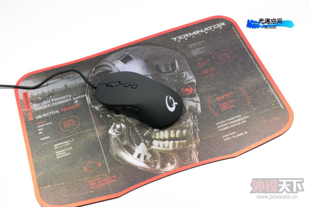 �Գ�����������д��һ�����黳-QPAD DX-20����