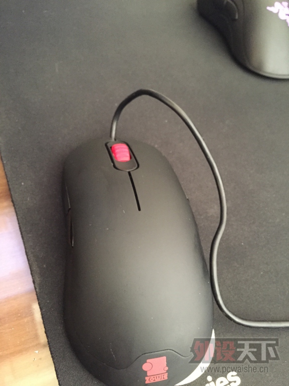 ���ѳ�������ZOWIE AM