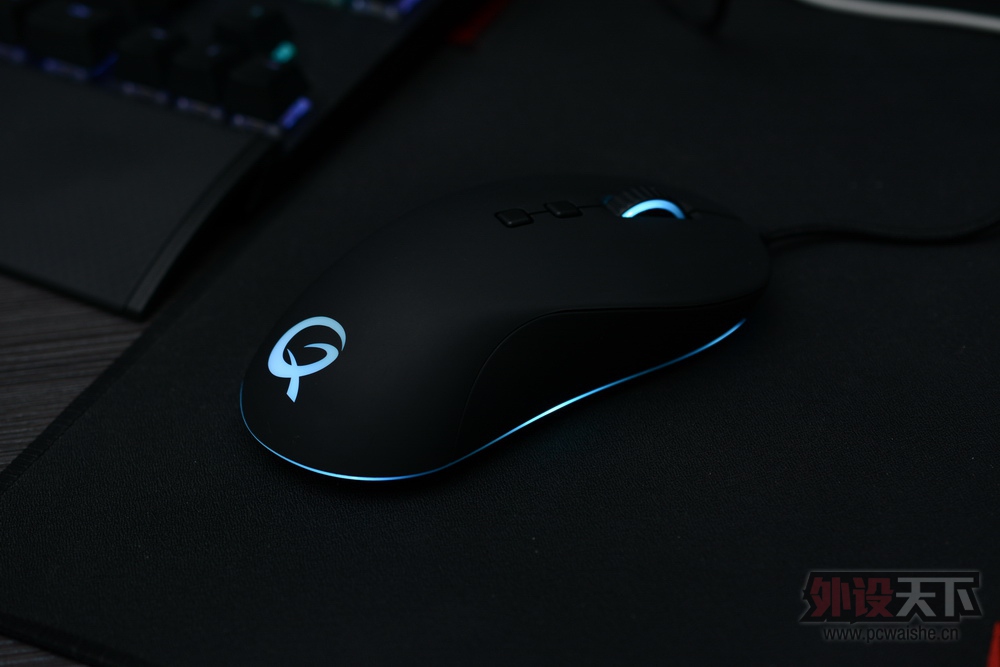 RGB�ؼ�����Ҫ�����ʣ�QPAD DX-20����