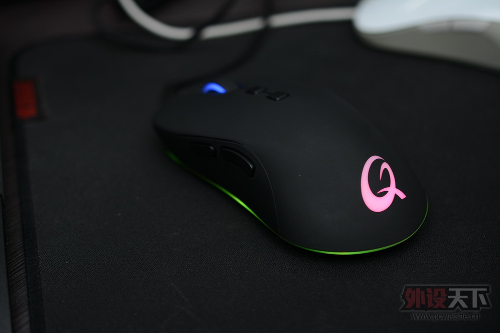 RGB�ؼ�����Ҫ�����ʣ�QPAD DX-20����