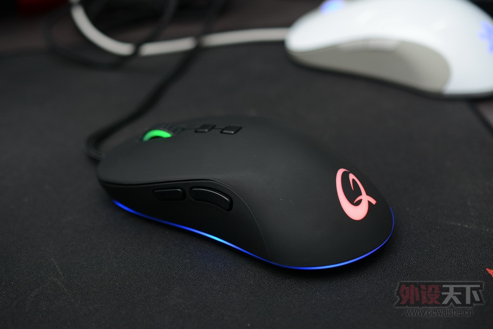 RGB�ؼ�����Ҫ�����ʣ�QPAD DX-20����