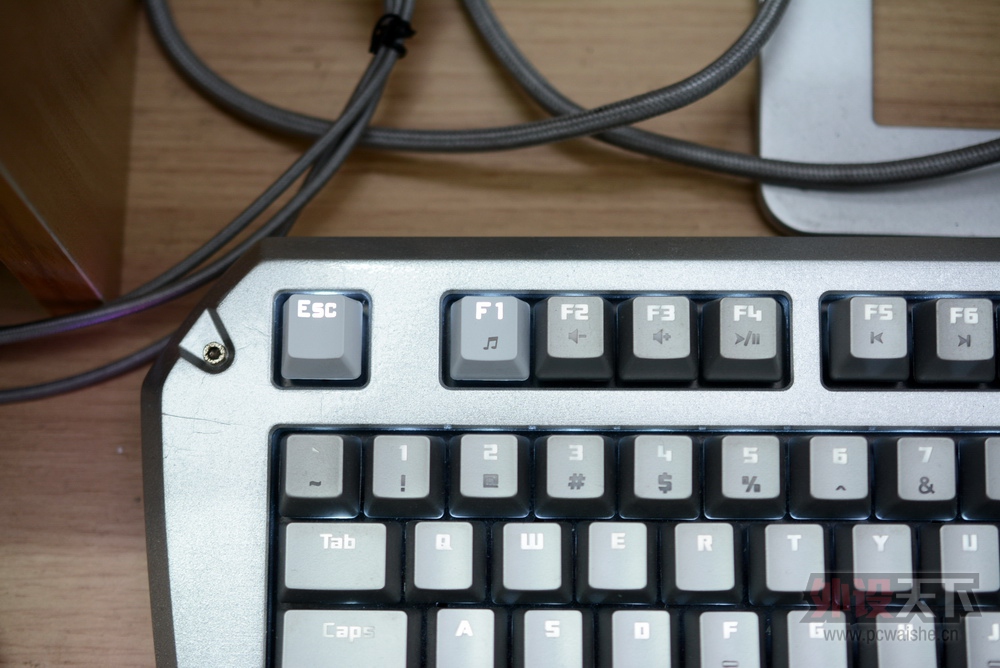 ���������ɻ�е���̺͸��˻�е��ʲô��ͬ��