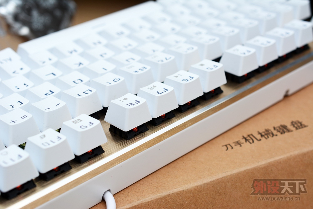 ���������ɻ�е���̺͸��˻�е��ʲô��ͬ��