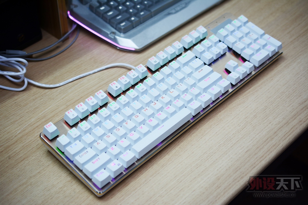 ���������ɻ�е���̺͸��˻�е��ʲô��ͬ��