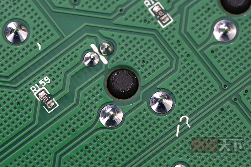 ������⡿��ľ�ֻʣ�����ˣ��������APEX M260��е���̲��