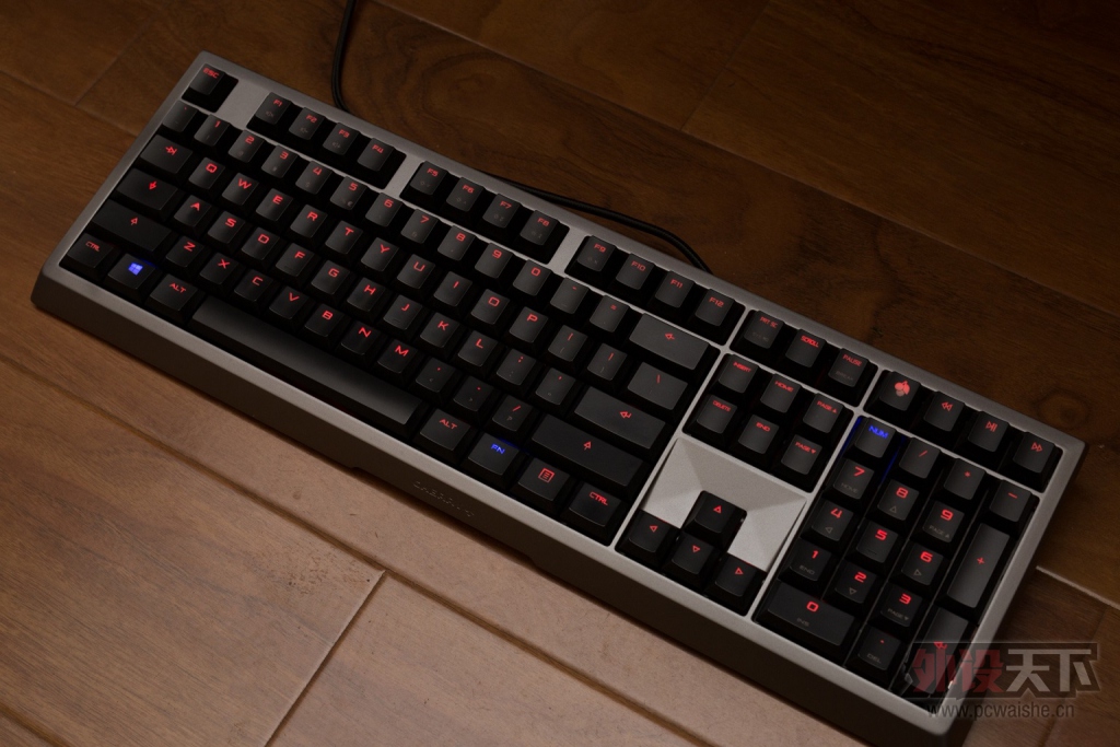 �����ա�Cherry MX Board 6.0 �����е���� �л��ڱ� 850Ԫ