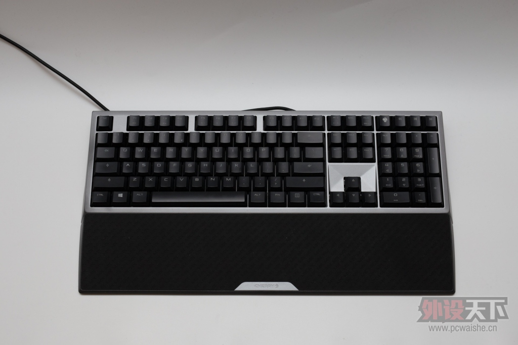 �����ա�Cherry MX Board 6.0 �����е���� �л��ڱ� 850Ԫ