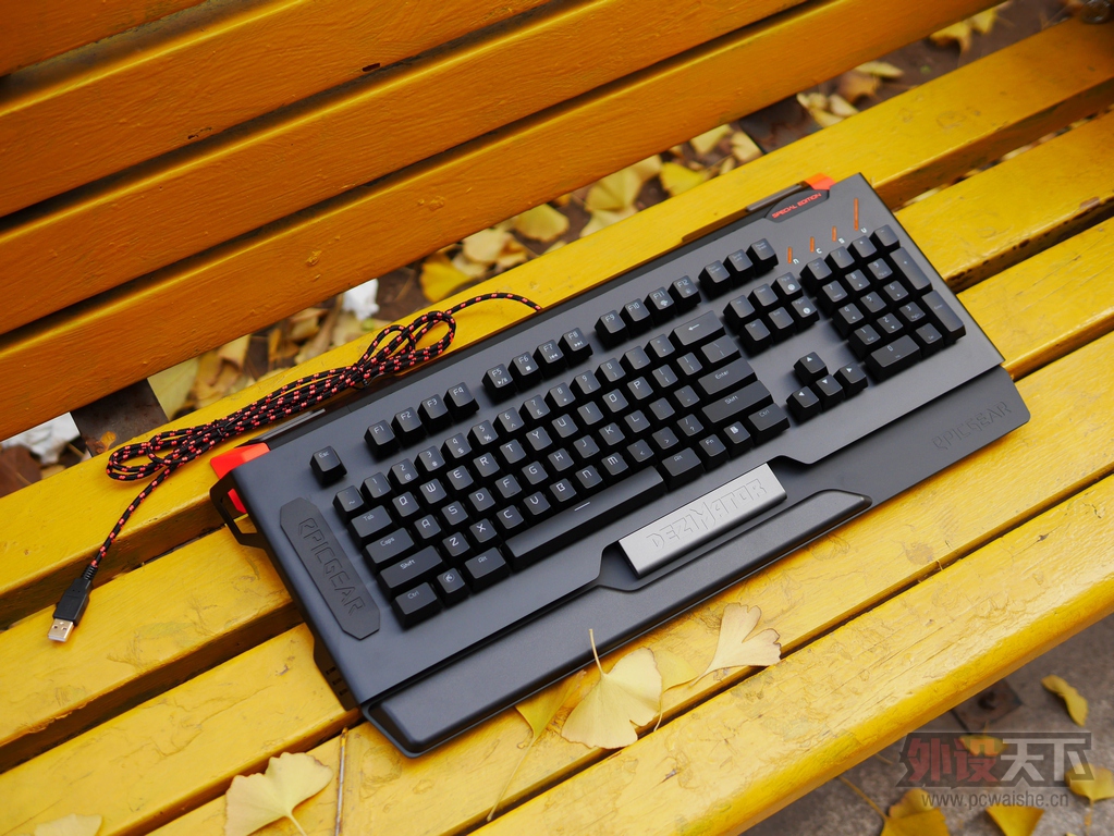 �켫��Epicgear��EG��ħ��M-��Ϸ��е���̺�ɫ���Ὺ������