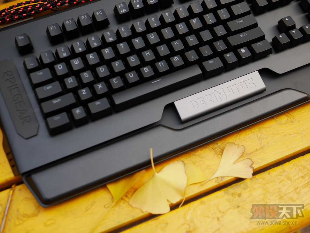 �켫��Epicgear��EG��ħ��M-��Ϸ��е���̺�ɫ���Ὺ������