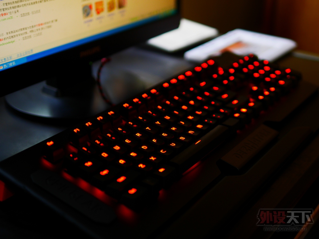 �켫��Epicgear��EG��ħ��M-��Ϸ��е���̺�ɫ���Ὺ������