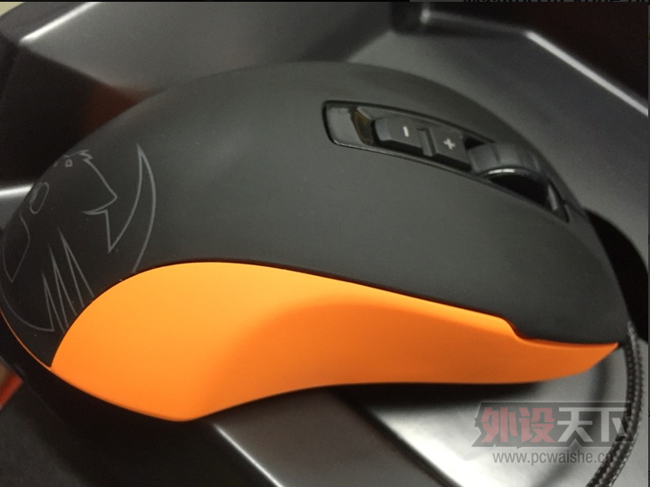 �����ա�����Roccat kone pure��ɫ 260���ʣ��ѳ���
