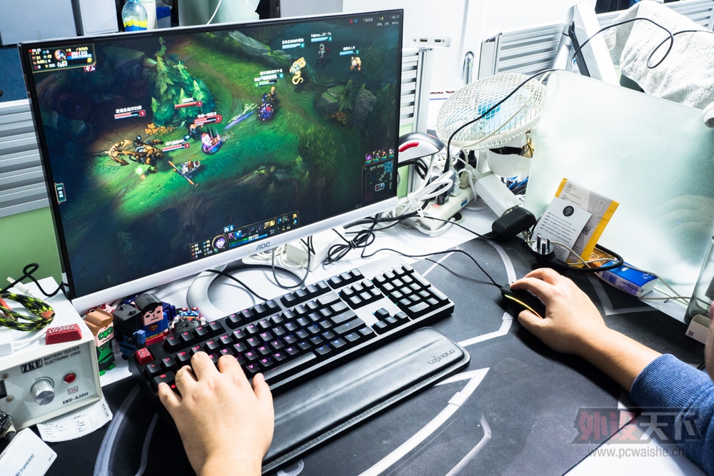 �����ӡ�Ц������˵���� Razer DIAMONDBACK����