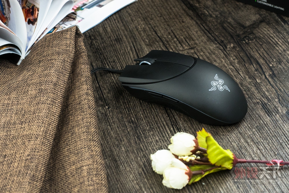 �����ӡ�Ц������˵���� Razer DIAMONDBACK����
