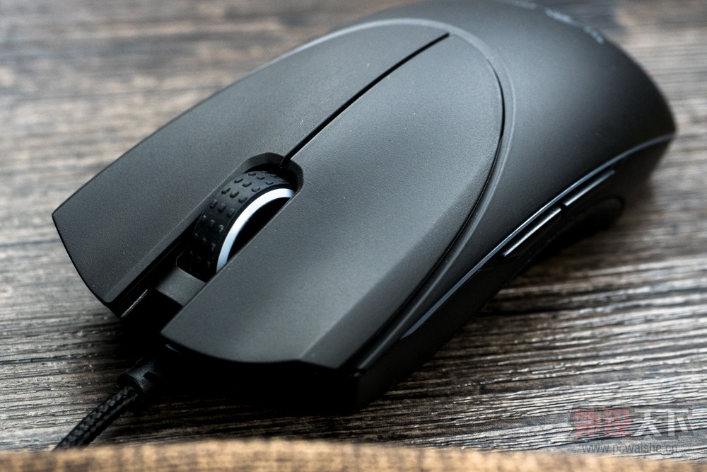�����ӡ�Ц������˵���� Razer DIAMONDBACK����