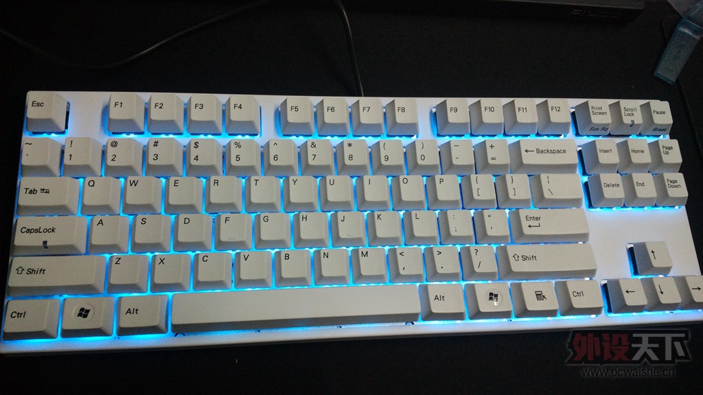 ���ѳ������½���������VA87M�׿����������99��650��˳��½��