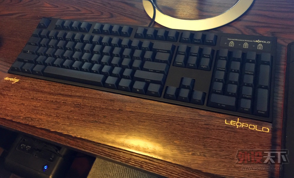 FILCO�޸У����Ժ��������ջ�е����leopold FC900R �������&��ñDIY