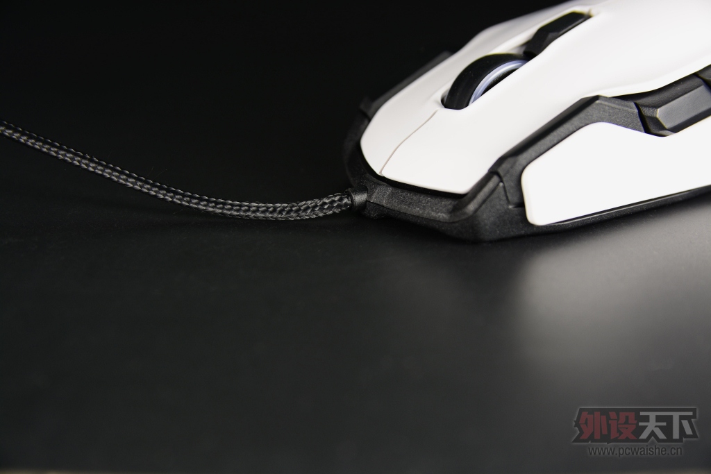 ���ܰ�Ұ�ޣ���ROCCAT���� KOVA���鱪��ɫ������