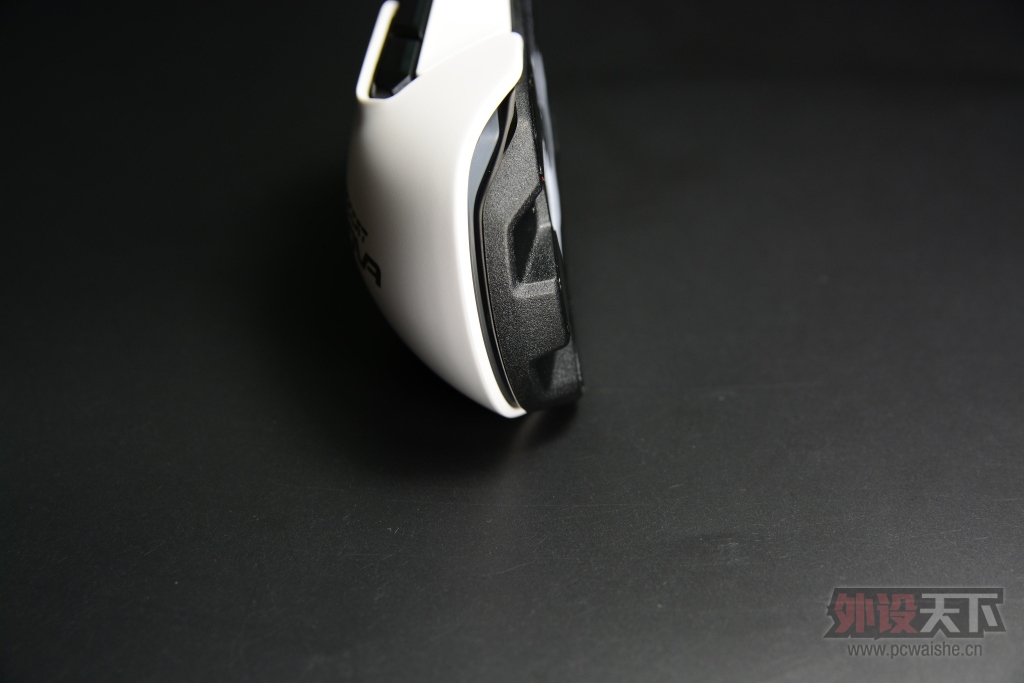 ���ܰ�Ұ�ޣ���ROCCAT���� KOVA���鱪��ɫ������