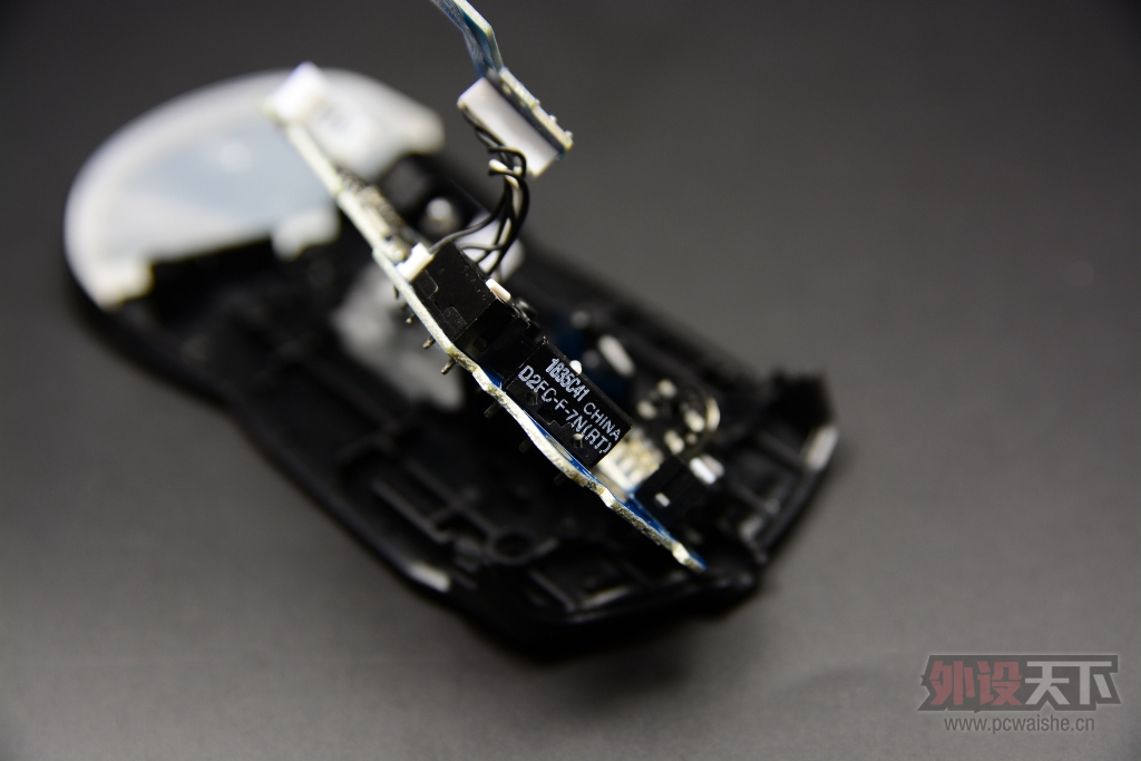 ���ܰ�Ұ�ޣ���ROCCAT���� KOVA���鱪��ɫ������