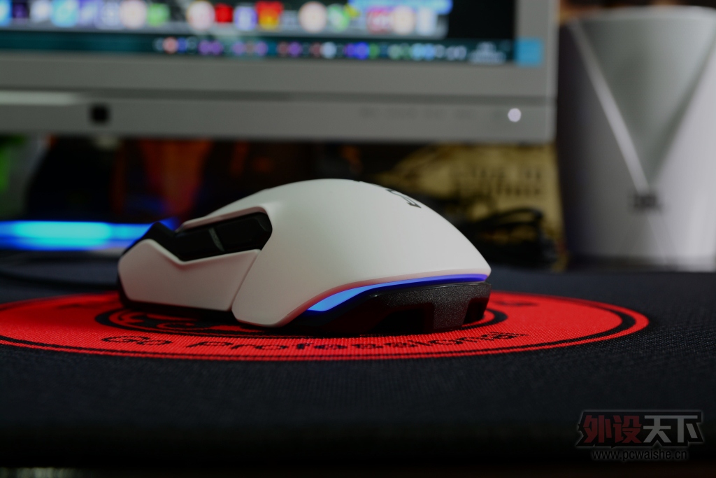 ���ܰ�Ұ�ޣ���ROCCAT���� KOVA���鱪��ɫ������